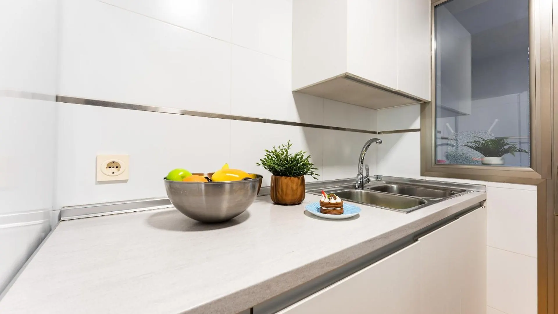 Ct 378 - Faro'S Malaga Citycenter - Cityapartment For 4 With Parking 0*,