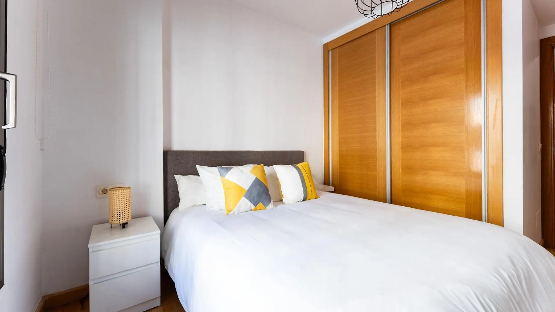 Ct 378 - Faro'S Malaga Citycenter - Cityapartment For 4 With Parking إسبانيا